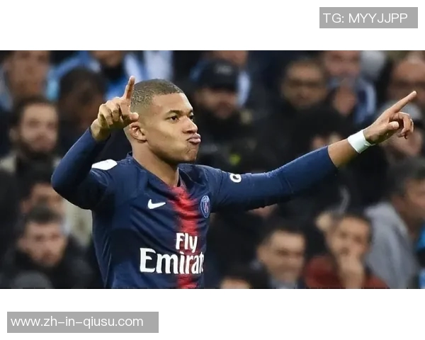 梅西、C罗等足球巨星的辉煌成就与他们的传奇足球生涯解析 梅西、C罗等足球巨星的辉煌成就与他们的传奇足球生涯解析